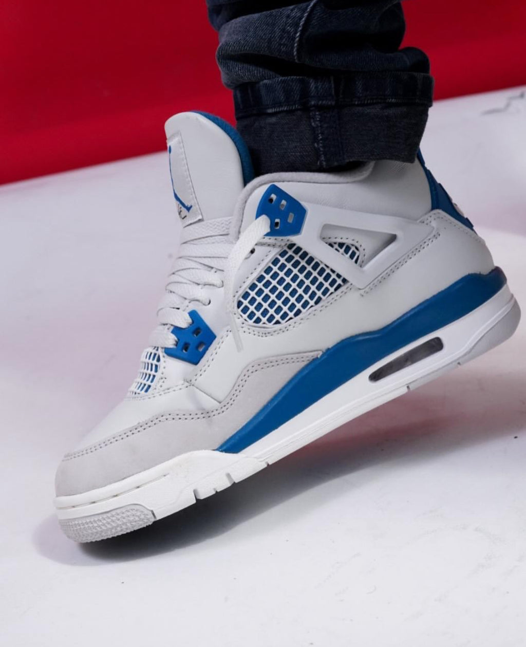 Air Jordan 4 "Military Blue" 
