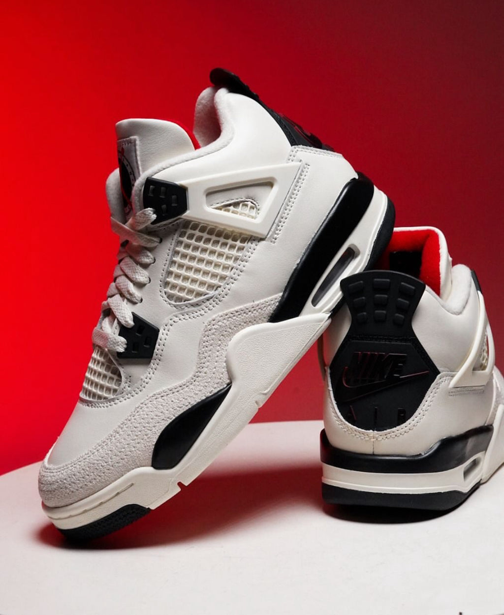 Air Jordan 4 Retro "Flight Club"