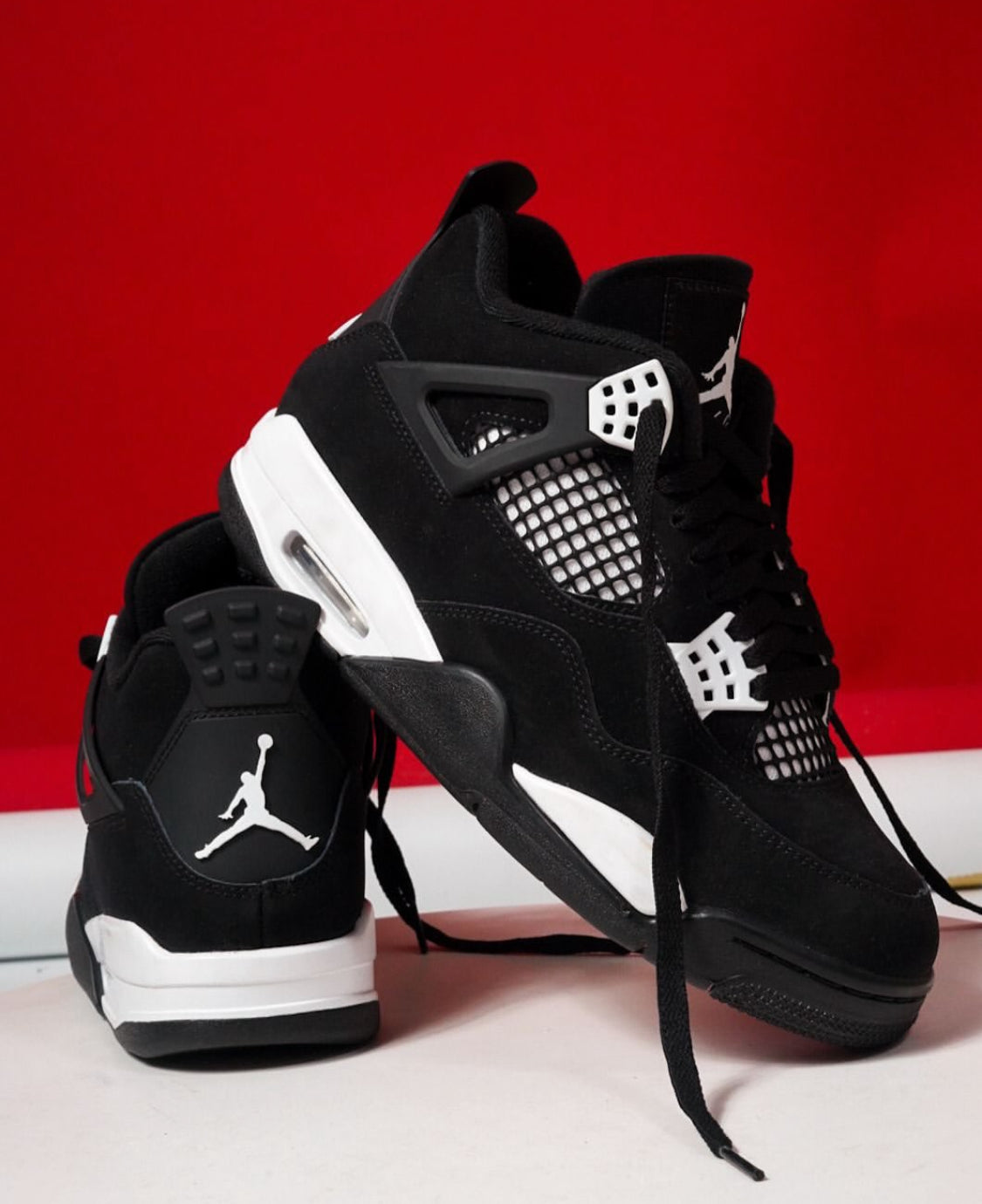 Air Jordan 4 “White Thunder”